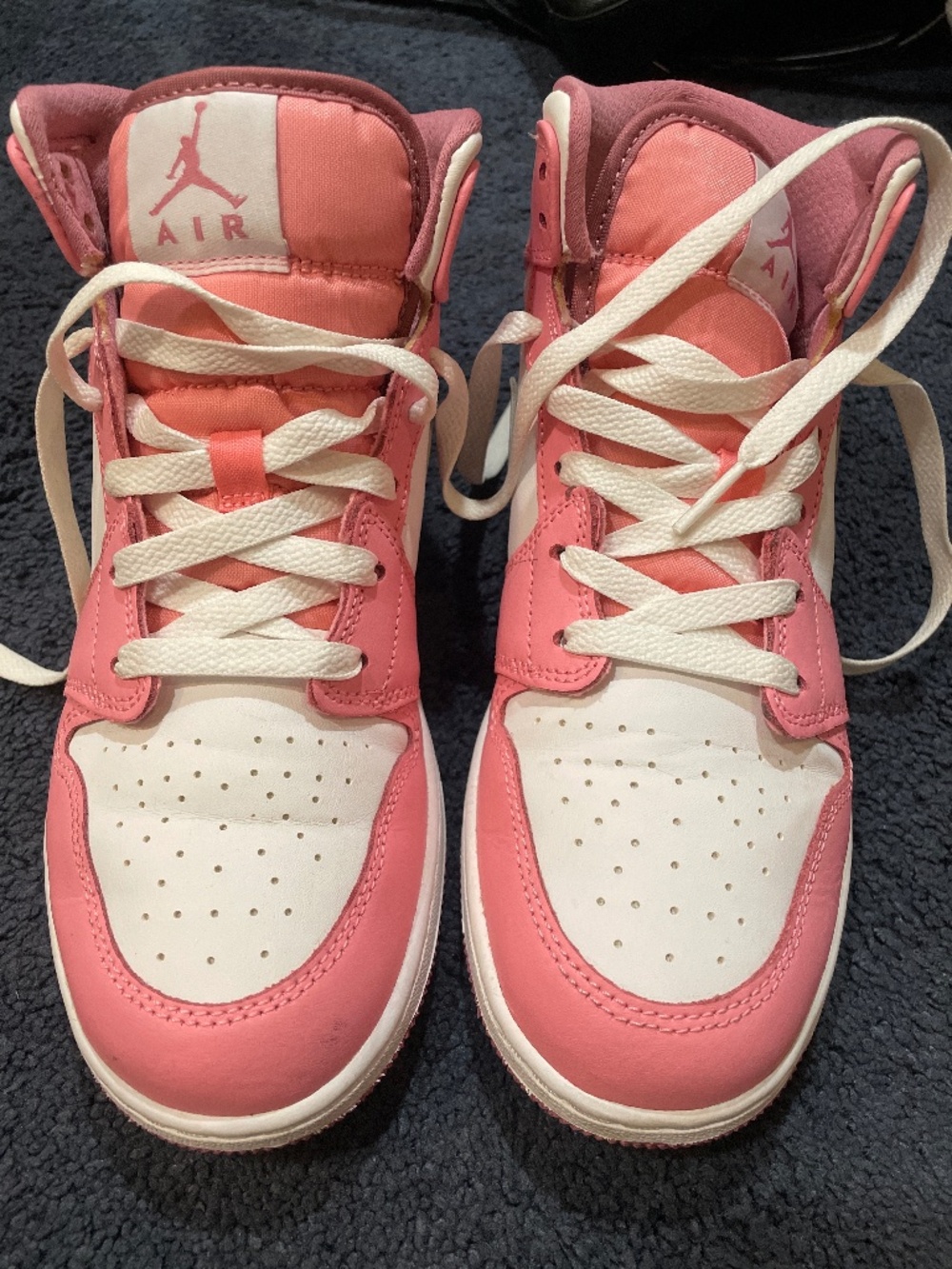 Air Jordan 1 Mid GS 'Valentine's Day' (2023)